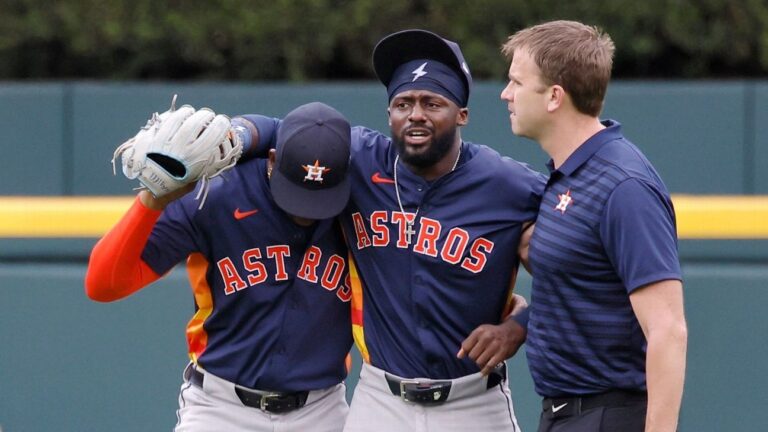 astros-taylor-trammell-carted-off-after-horrific-fence-crash