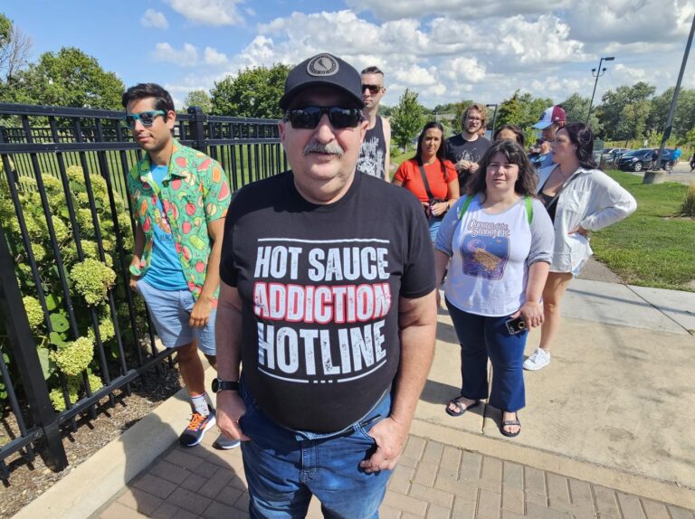aurora-s-2nd-annual-hot-sauce-festival-ignites-passion-for-spice