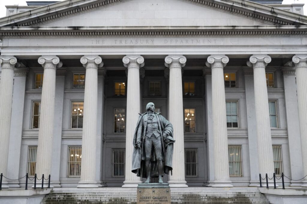 both-bulls-and-bears-eye-bond-market-trade-amid-inflation-shift