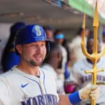 cal-raleigh-breaks-catcher-hr-record-with-49-home-runs-now-