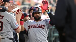 chicago-cubs-sign-veteran-1b-carlos-santana-in-urgent-move