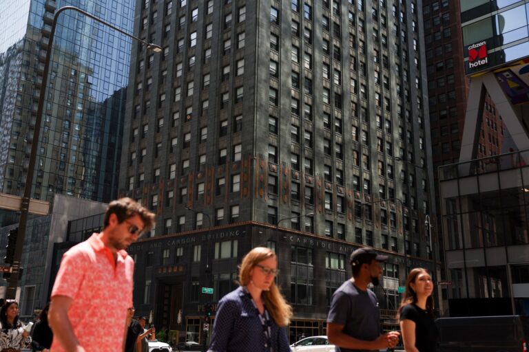 chicago-s-historic-buildings-transformed-into-trendy-hotels-now