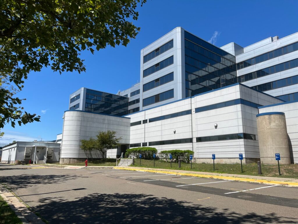 connecticut-senator-blasts-va-staffing-cuts-urgent-report-revealed