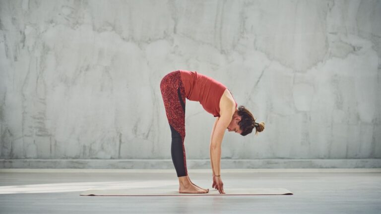discover-the-benefits-of-the-two-minute-pilates-roll-down