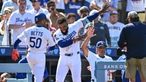 dodgers-sweep-padres-end-slump-with-5-4-victory-at-home