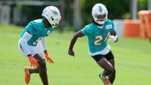 dolphins-place-cb-cam-smith-on-nfi-expect-rb-de-von-achane-ready
