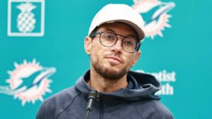 dolphins-prepare-for-bears-challenge-in-preseason-joint-practice