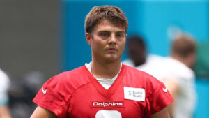 dolphins-zach-wilson-struggles-in-quarterback-battle-ahead-of-season