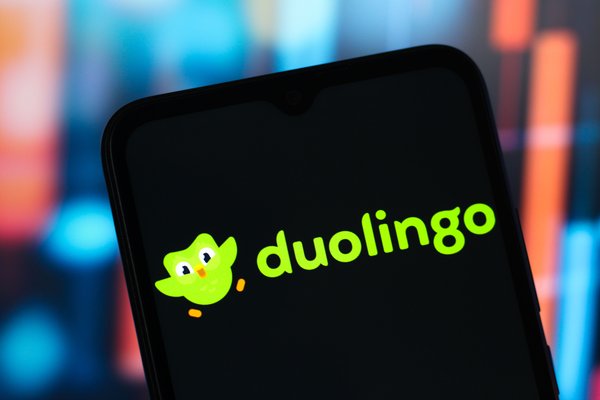 duolingo-s-stock-soars-20-as-ai-drives-user-growth-surge