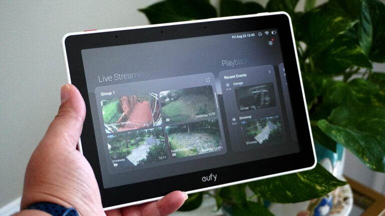 eufy-security-e10-smart-display-enhances-home-monitoring-experience