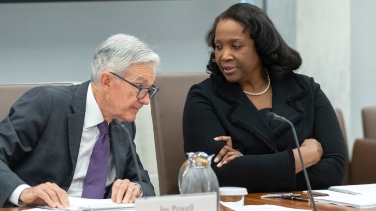 fed-governor-lisa-cook-defies-trump-s-call-to-resign-immediately