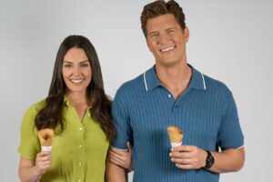 hallmark-s-double-scoop-premieres-today-a-sweet-rom-com-you-can-t-miss-