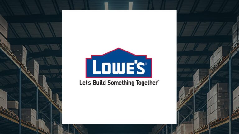 hightower-advisors-reduces-stake-in-lowe-s-companies-by-2-9-