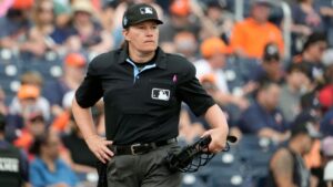 historic-mlb-debut-jen-pawol-becomes-first-female-umpire
