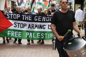 hundreds-protest-in-barnstaple-calling-for-action-in-gaza