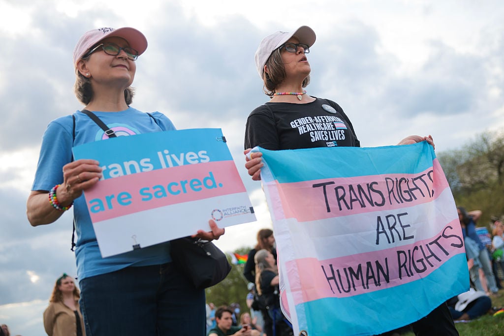 ice-halts-reporting-of-transgender-detention-numbers-advocates-alarmed