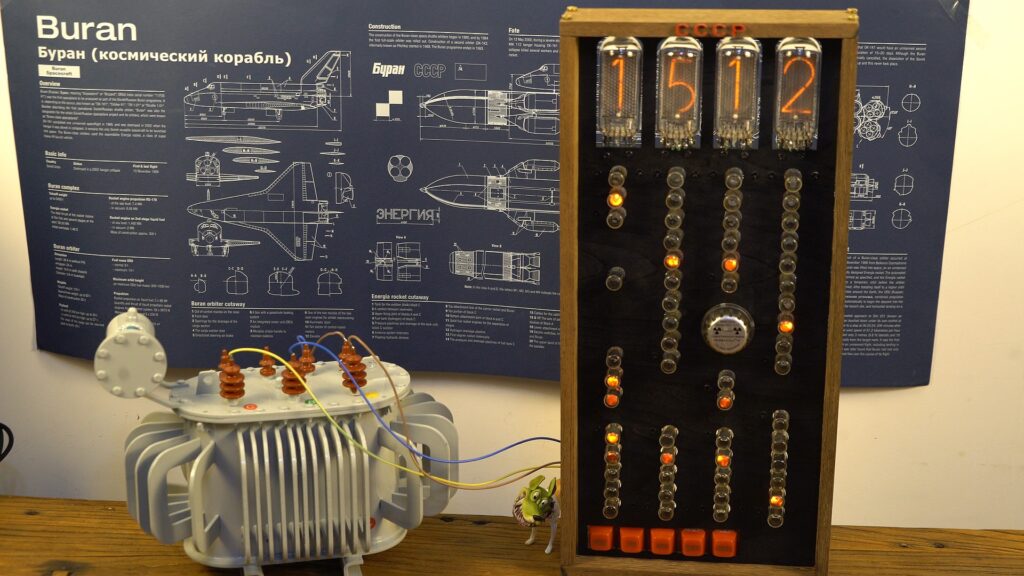 innovator-creates-eye-catching-soviet-style-clock-with-nixie-tubes