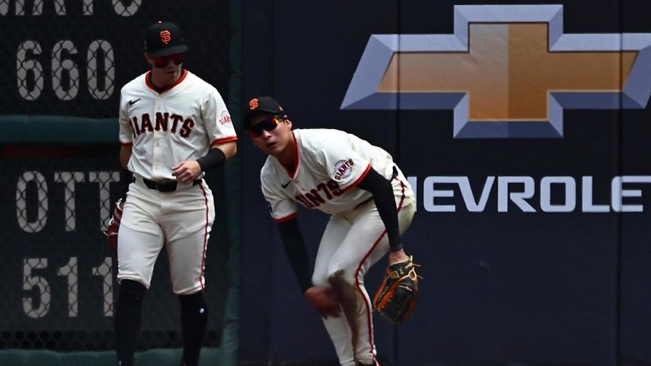 jung-hoo-lee-s-sensational-catch-sparks-giants-victory-over-rays