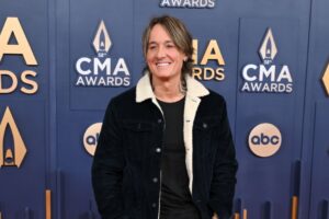 keith-urban-launches-rising-star-scholarship-for-future-country-stars