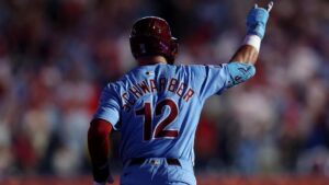 kyle-schwarber-hits-historic-4-homers-in-phillies-blowout-win