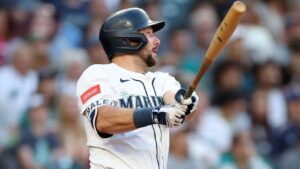 mariners-cal-raleigh-sets-new-catcher-hr-record-with-49th-blast