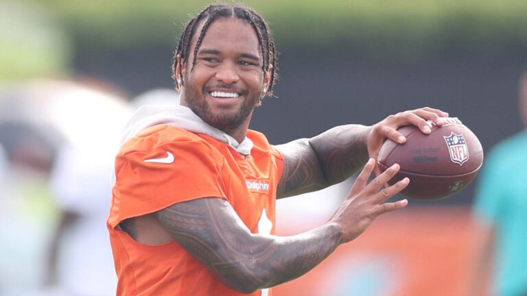 miami-dolphins-launch-exciting-new-alternate-uniforms-for-2025