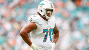 miami-dolphins-re-sign-offensive-lineman-after-release