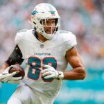 mike-mcdaniel-confirms-julian-hill-s-spot-on-dolphins-roster