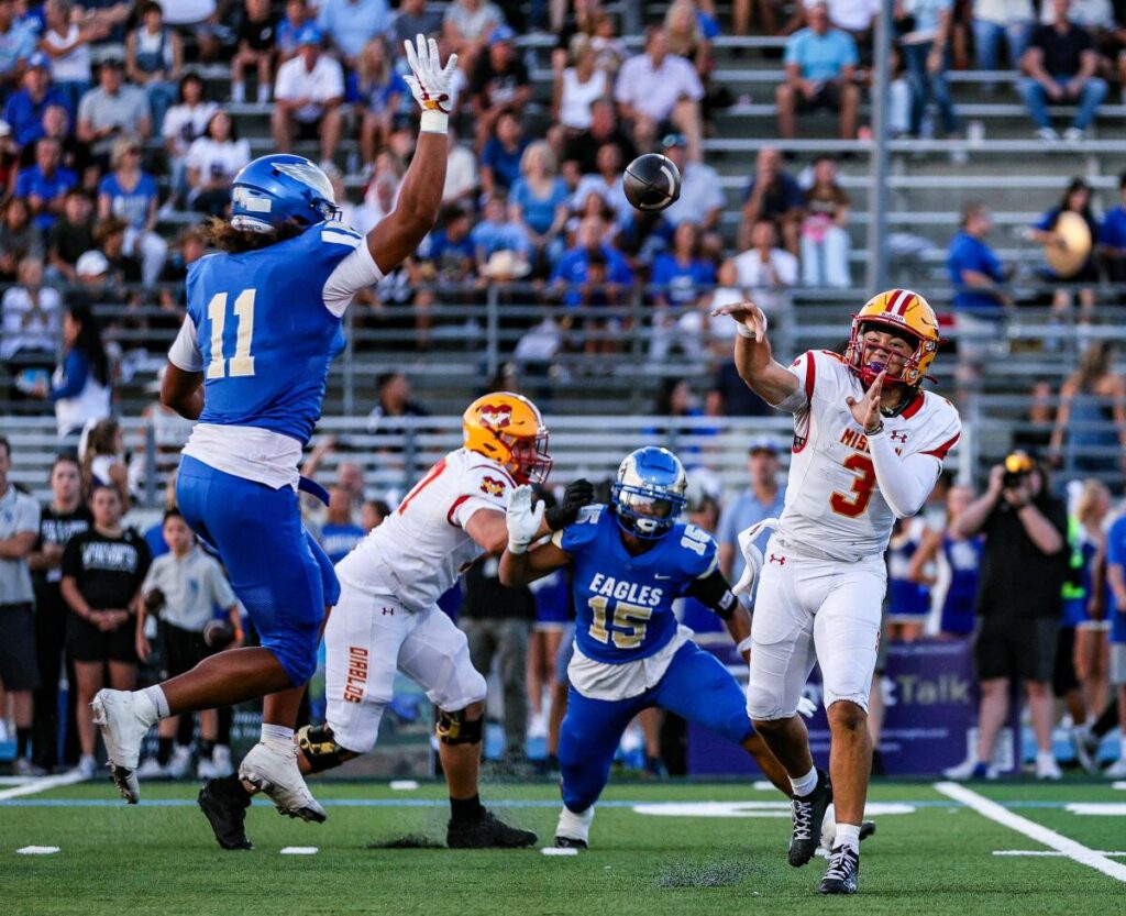 mission-viejo-edges-santa-margarita-7-3-in-thrilling-opener