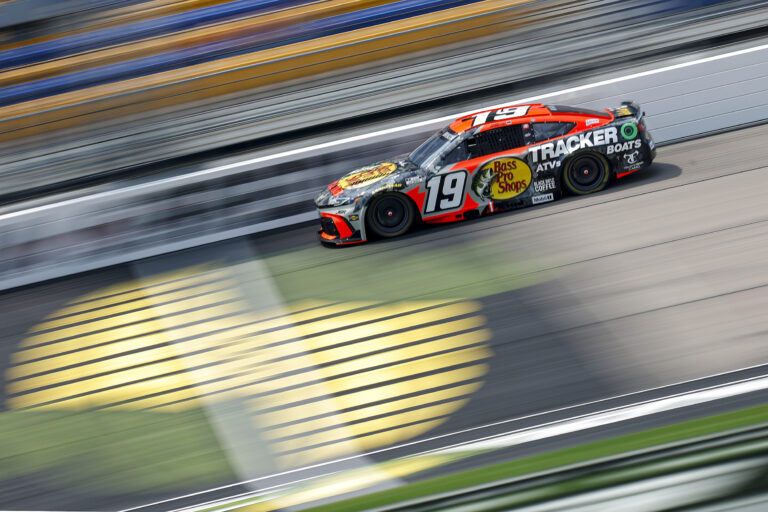 nascar-iowa-corn-350-live-watch-chase-briscoe-race-today-