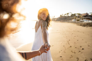 new-insights-reveal-how-attractiveness-shapes-love-lives-today
