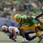 oregon-dominates-montana-state-59-13-stifles-rushing-attack
