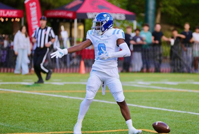 palisades-demare-dezeurn-shines-with-four-tds-in-thriller
