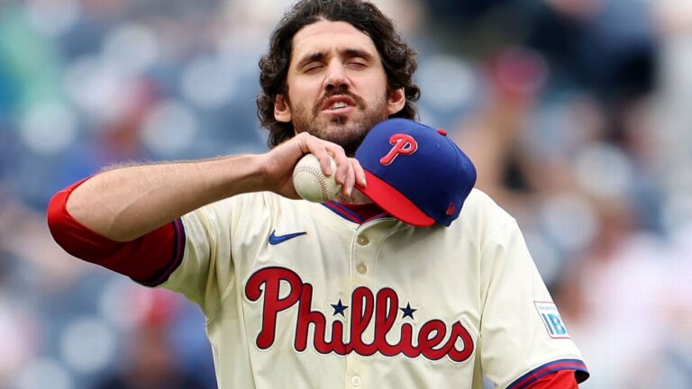phillies-place-romano-on-il-release-ross-amid-bullpen-shakeup