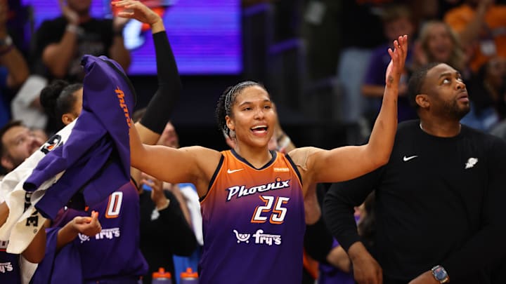 phoenix-mercury-dominates-indiana-fever-with-95-60-victory