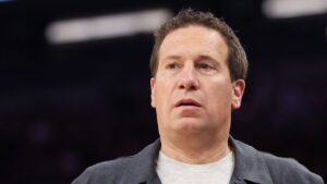 phoenix-suns-minority-owners-sue-team-over-access-to-records