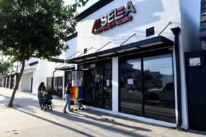 police-investigate-hate-crimes-against-lgbt-center-in-bell