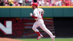 reds-dfa-fan-favorite-jake-fraley-activate-tyler-stephenson