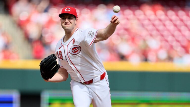 reds-place-nick-lodolo-on-il-with-blister-urgent-recovery-ahead