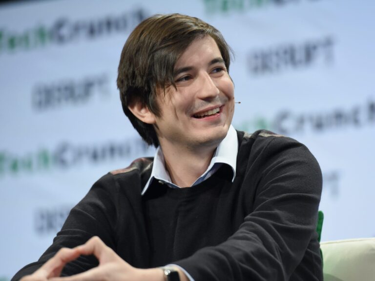 robinhood-ceo-forms-elite-team-of-150-to-rebuild-after-crisis