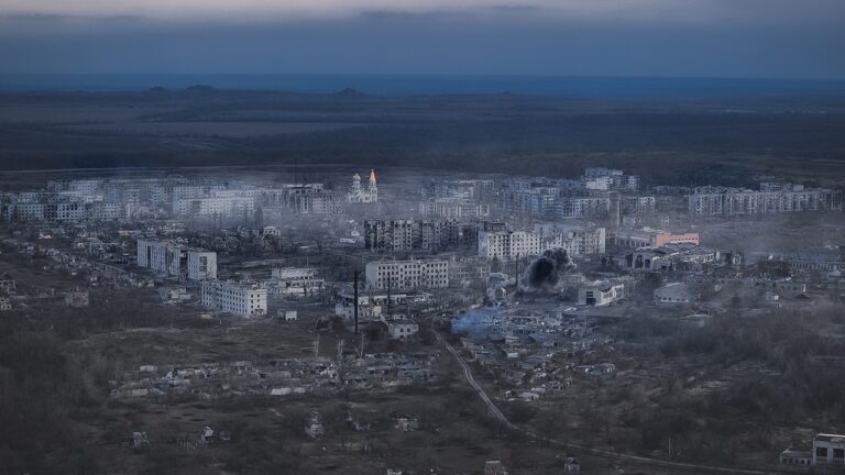 russian-forces-press-towards-pokrovsk-suffering-heavy-losses