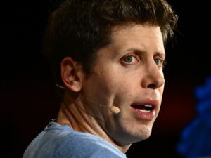 sam-altman-teases-game-changing-gpt-5-on-x-fans-react