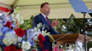 schwarzenegger-joins-fight-against-gerrymandering-in-california