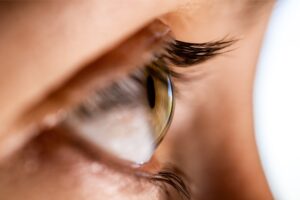scientists-unveil-non-laser-eye-repair-method-promising-breakthrough