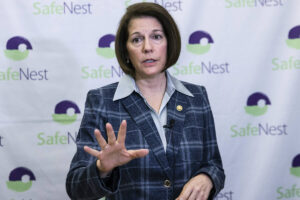 senators-debate-national-guard-s-role-amid-immigration-crisis