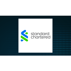 shore-capital-raises-standard-chartered-price-target-to-gbx-1-355
