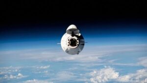 spacex-dragon-capsule-delivers-5-000-pounds-of-supplies-to-iss
