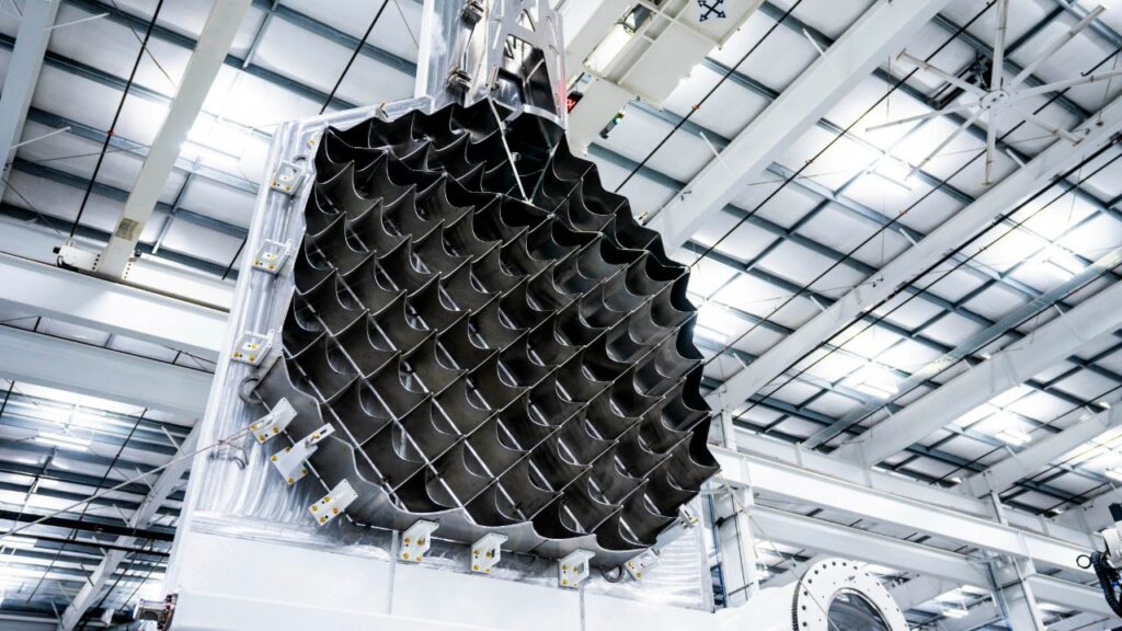spacex-unveils-enhanced-grid-fins-for-super-heavy-booster