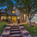 stay-overnight-in-the-iconic-poltergeist-house-book-now-
