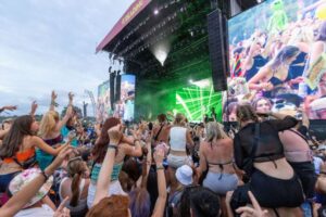 stream-travis-scott-and-chappell-roan-live-from-reading-leeds-festivals